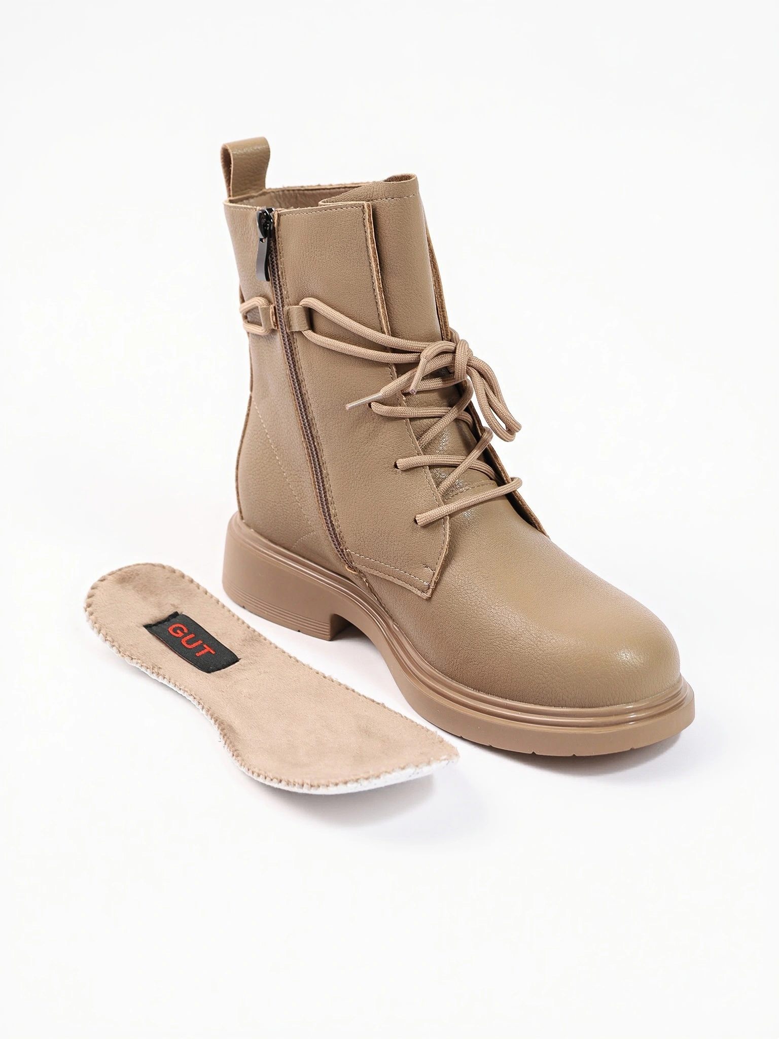 Ботинки-дерби бежевого цвета из натуральной кожи